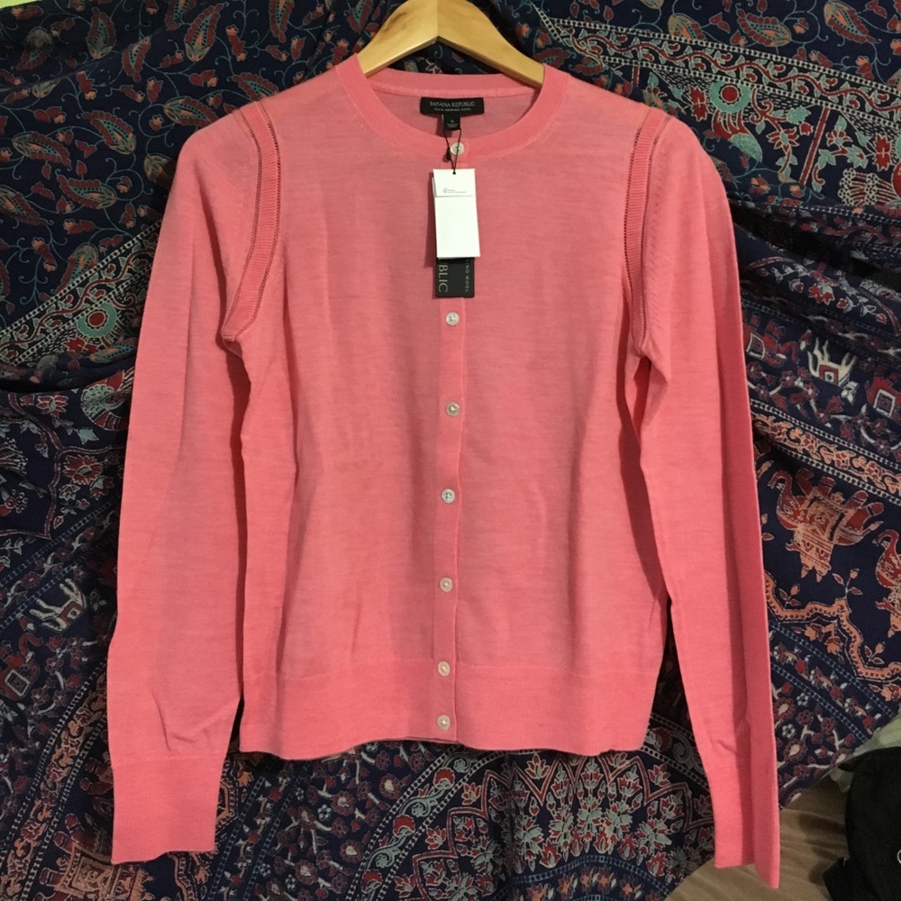 Banana Republic Pink Cardigan🌸